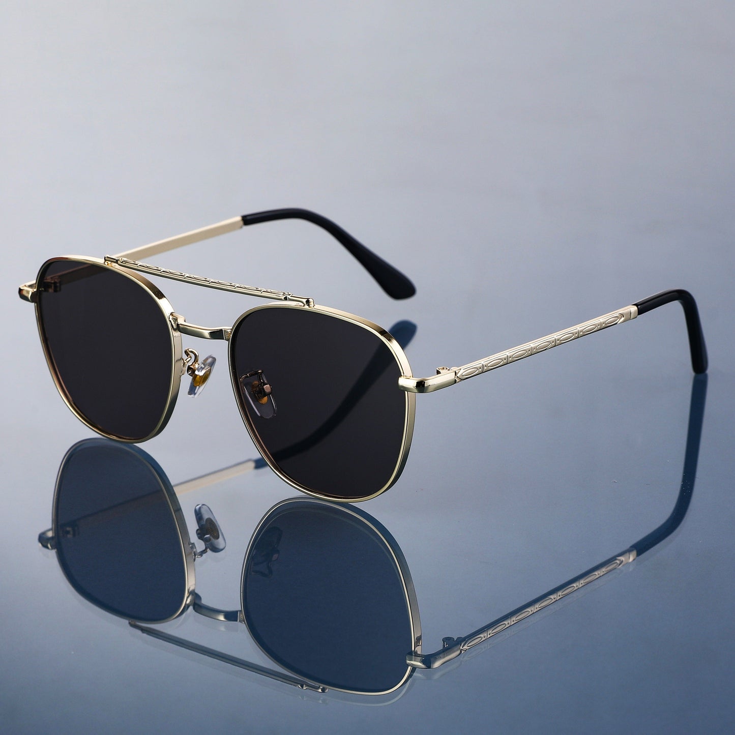 Timeless Retro Sunglasses