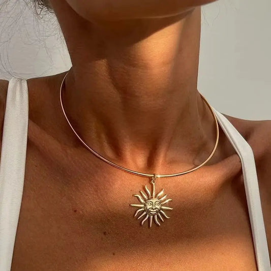 Soléa Pendant Necklace